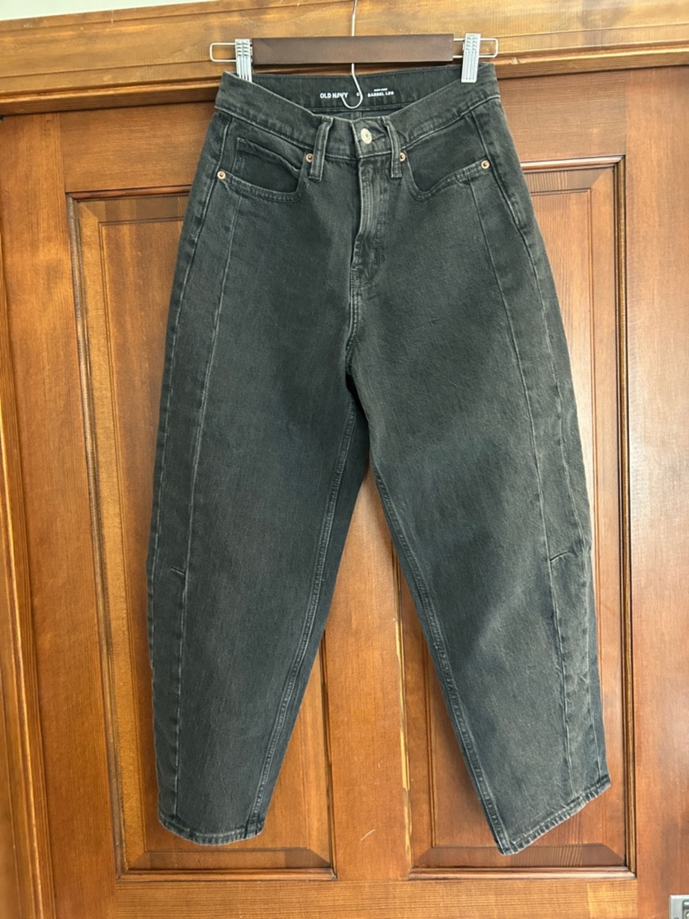 Old Navy Women's Black Barrel Jeans